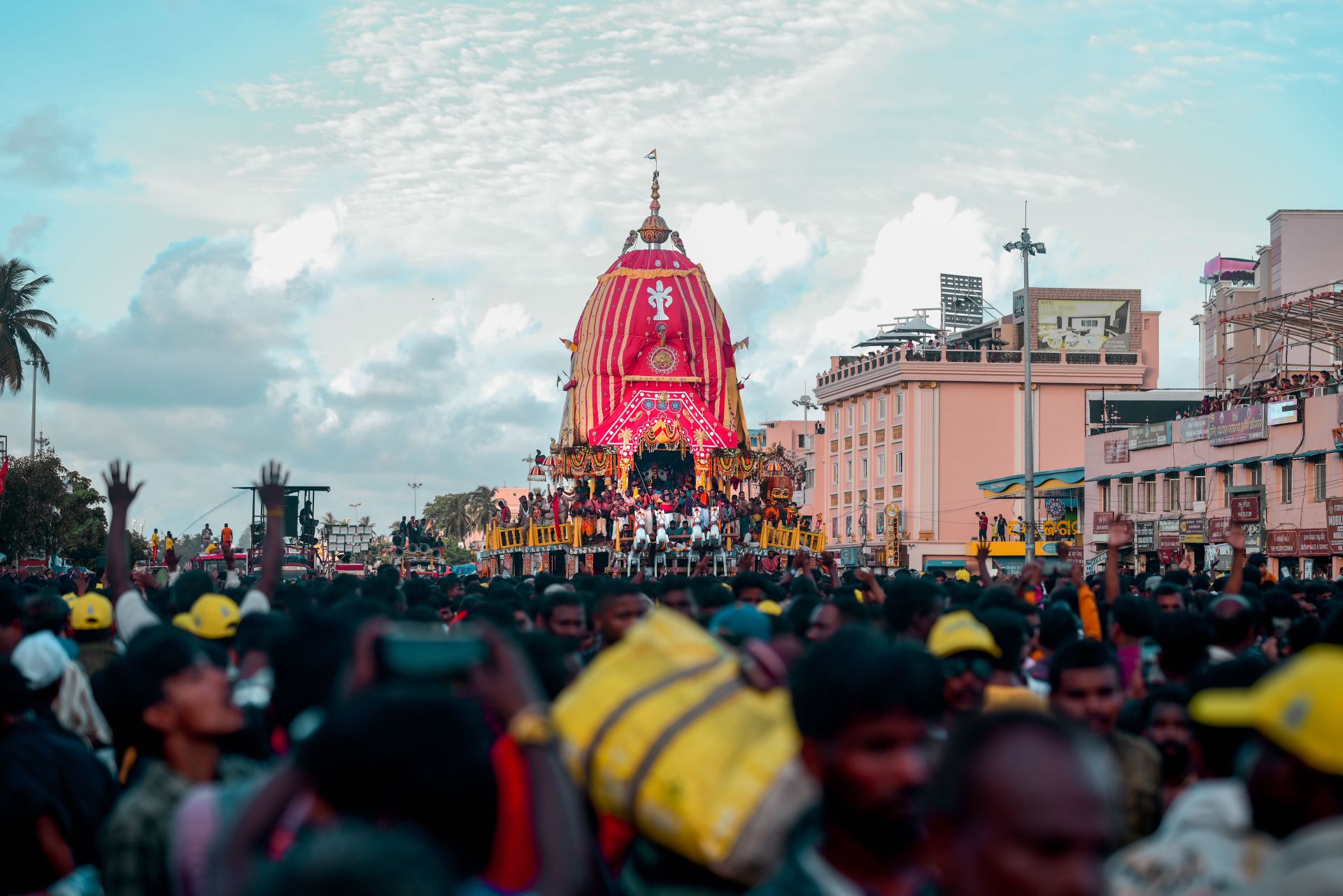 Eastern Shrine Trail: Kolkata, Gangasagar, Puri & Champaran